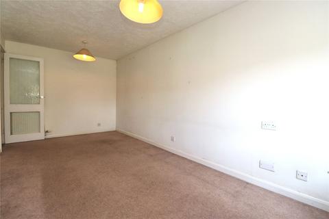 5 Avonmead, Woking, GU21 3HH