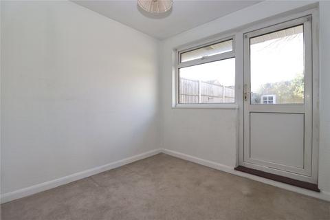 5 Avonmead, Woking, GU21 3HH