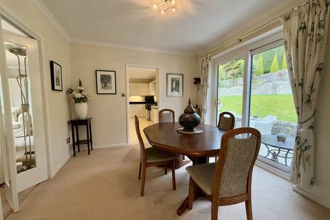 3 bedroom detached house for sale, The Street, Farmborough