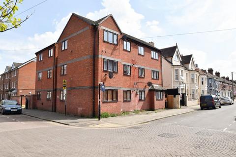 1 bedroom flat to rent, Grafton Road, Bedford