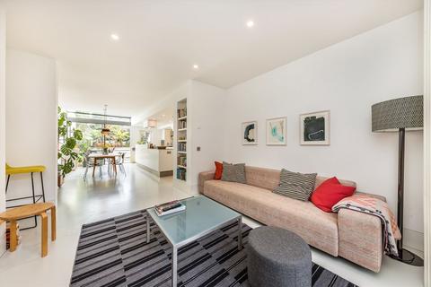 4 bedroom terraced house for sale, Shacklewell Lane, London E8