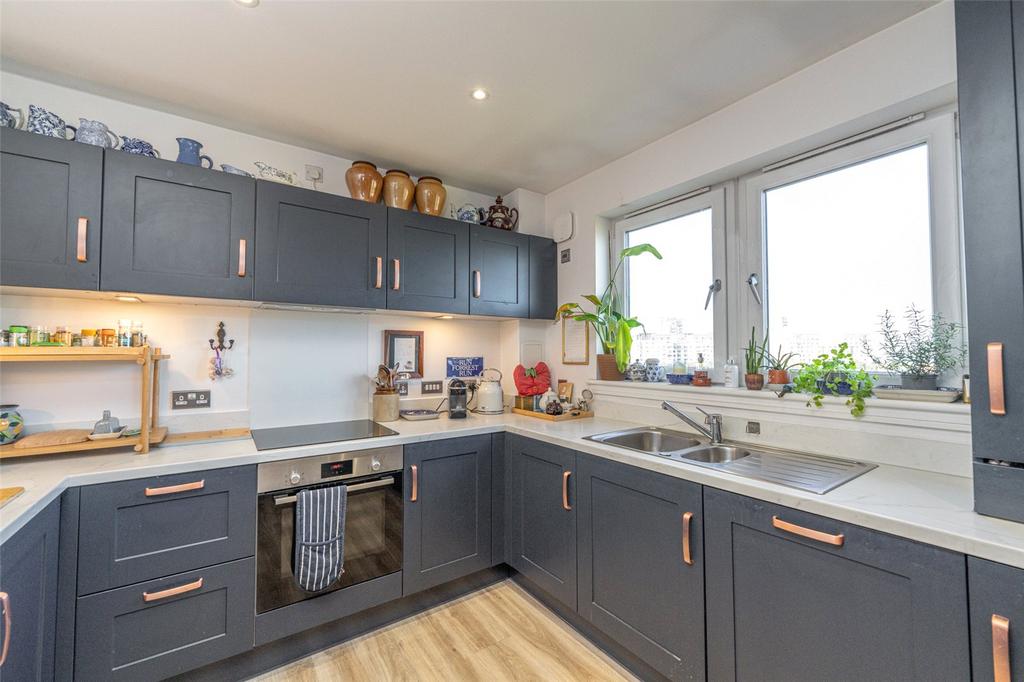 Kitchen Alt
