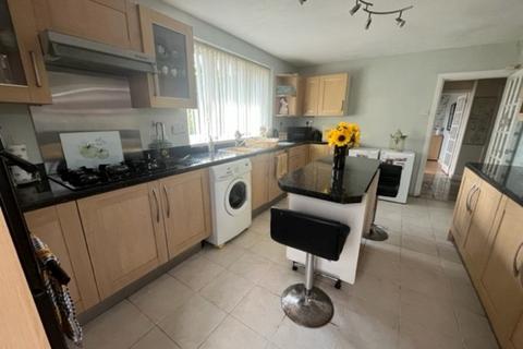 2 bedroom detached bungalow for sale, Glascote Road, Tamworth B77