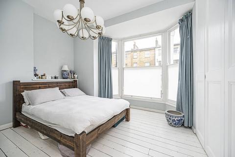 2 bedroom maisonette for sale, Richmond Road, London Fields, London, E8