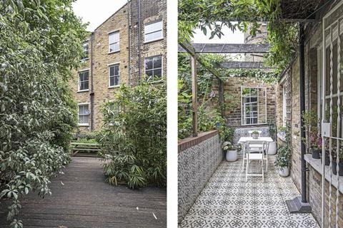 2 bedroom maisonette for sale, Richmond Road, London Fields, London, E8