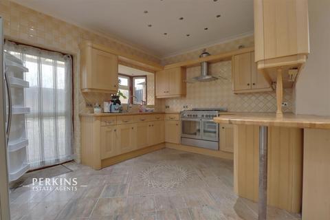 176 Ascot Gardens, Southall, UB1 2SE