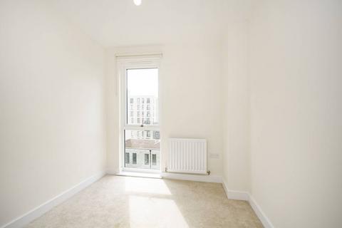 3 bedroom flat for sale, Colindale Avenue, Colindale, London, NW9