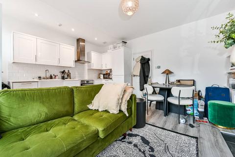 2 bedroom flat for sale, Birnam Road, Finsbury Park, London, N4