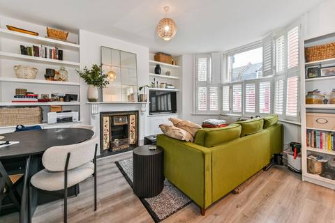 2 bedroom flat for sale, Birnam Road, Finsbury Park, London, N4