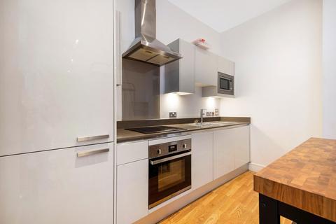 2 bedroom flat to rent, Seager Place, London SE8