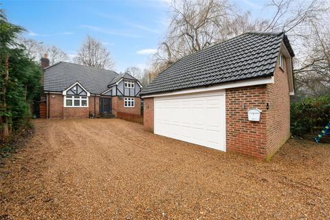 4 bedroom detached house for sale, Meadow Lane, Meopham, Kent, DA13