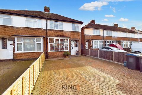 3 bedroom semi-detached house to rent, Heathcote Avenue, Hatfield, AL10