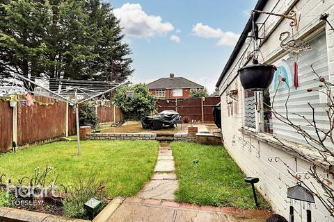 3 bedroom semi-detached house for sale, Beaconsfield, Luton