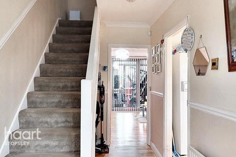 44 Beaconsfield, Luton, LU2 0RW