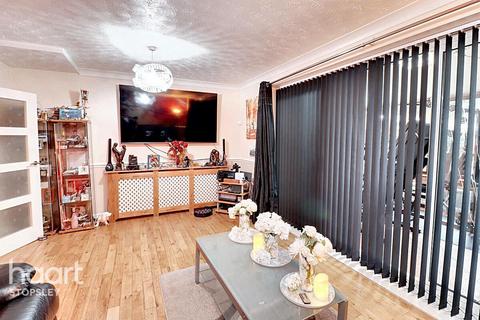 44 Beaconsfield, Luton, LU2 0RW