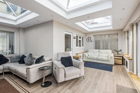 3 bedroom semi-detached house for sale, Lynfords Drive, Wickford, SS11