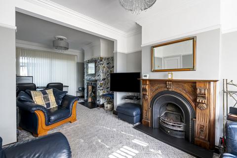 3 bedroom semi-detached house for sale, Lynfords Drive, Wickford, SS11