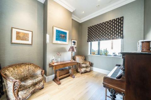 5 bedroom semi-detached house for sale, Gleneldon Road, London SW16