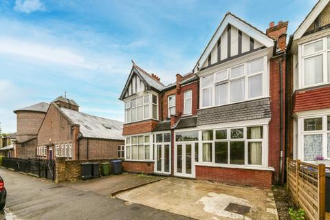 4 Burgoyne Road, London, SE25 6JT
