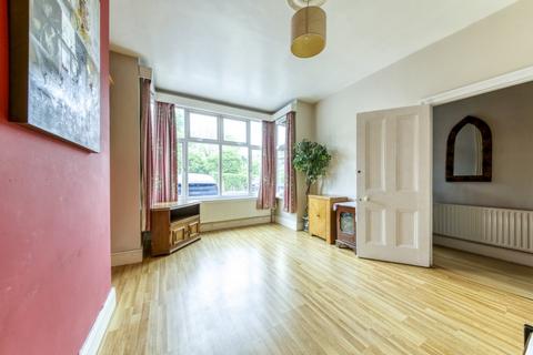 4 Burgoyne Road, London, SE25 6JT