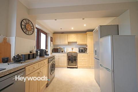 77 Constance Avenue, Stoke-on-trent, ST4 8TE