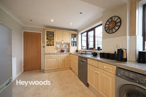 77 Constance Avenue, Stoke-on-trent, ST4 8TE