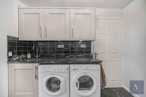 1 Creaton Way, Middleton, Manchester, M24 5JY