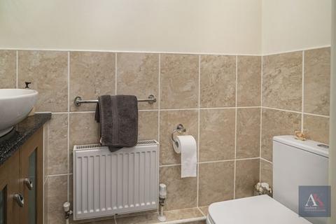 1 Creaton Way, Middleton, Manchester, M24 5JY