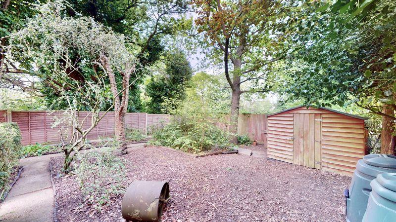 Bottom garden area 2