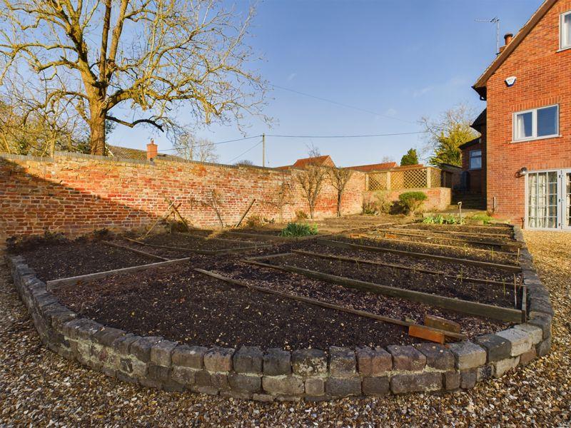 Side garden