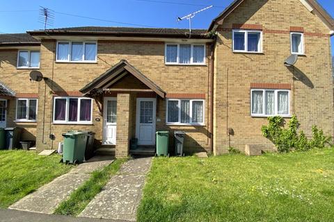 2 bedroom terraced house to rent, Arctic Road, Cowes