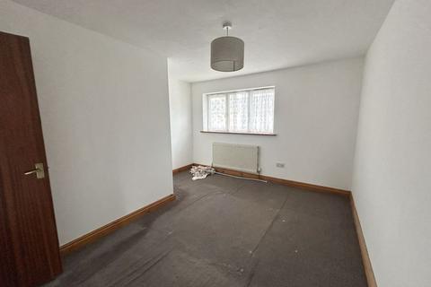 2 bedroom terraced house to rent, Arctic Road, Cowes