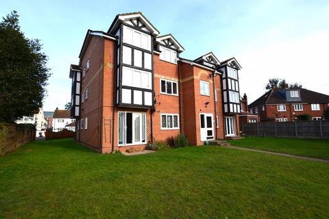 1 bedroom ground floor flat for sale, Lansdowne Avenue, Slough