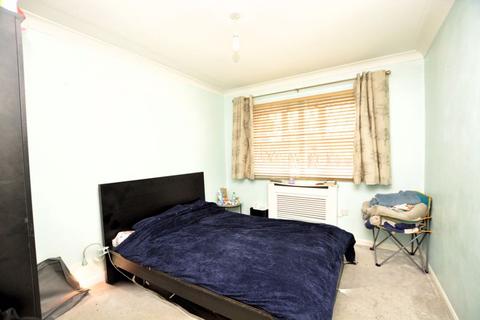 1 bedroom ground floor flat for sale, Lansdowne Avenue, Slough