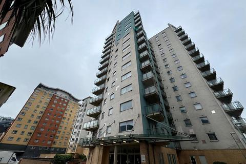 2 bedroom flat for sale, Centreway Apartments, Axon Place, Ilford