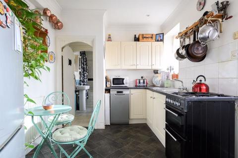 1 bedroom ground floor flat for sale, St. Marys Road, Oatlands Village