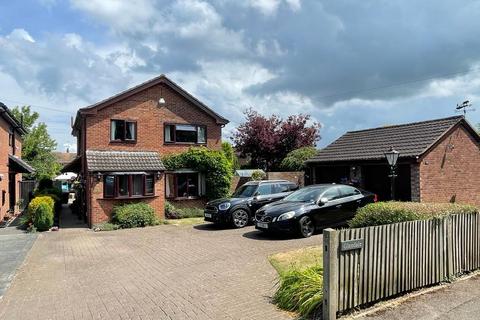 4 bedroom detached house for sale, Naas Lane, Gloucester GL2