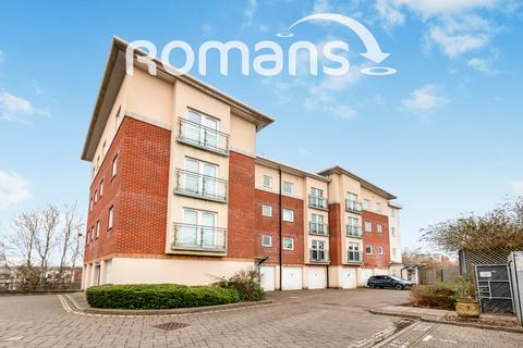 2 bedroom flat to rent, Winterthur Way