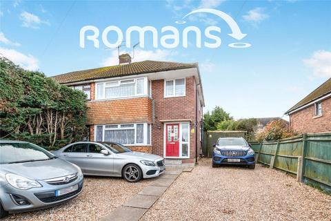 3 bedroom semi-detached house to rent, Fleet Road, Farnborough, GU14