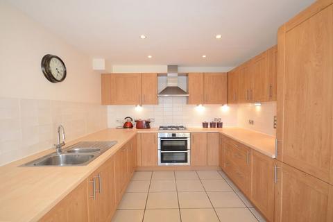 3 bedroom semi-detached house to rent, Heather Hill Close, Earley, Reading, RG6