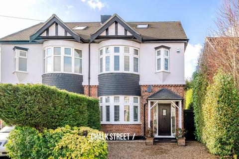 4 bedroom semi-detached house for sale, Lawrence Road, Gidea Park, RM2