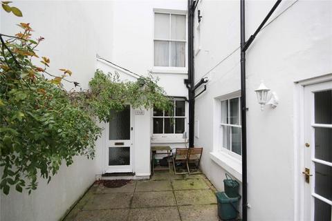 1 bedroom flat to rent, Lypiatt Lane