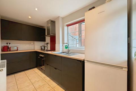 2 bedroom end of terrace house for sale, Little Meadow, Bristol BS32