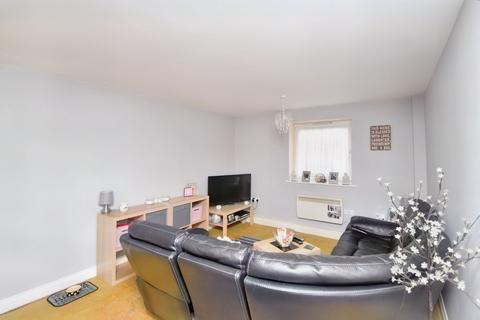 2 bedroom flat for sale, Tufton Street, Ashford TN23