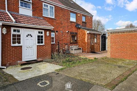 4 bedroom end of terrace house for sale, Rochford Gardens, Slough, Buckinghamshire, SL2 5XA