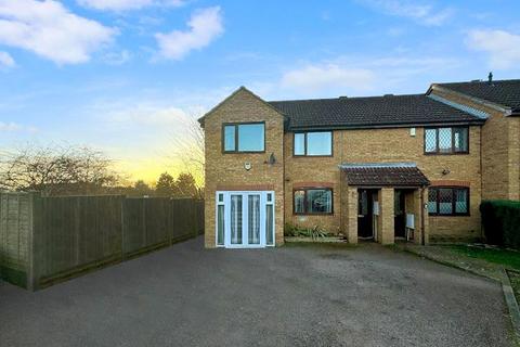 36 Kidner Close, Luton, LU2 7SX
