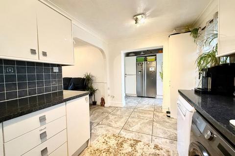 36 Kidner Close, Luton, LU2 7SX