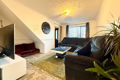36 Kidner Close, Luton, LU2 7SX