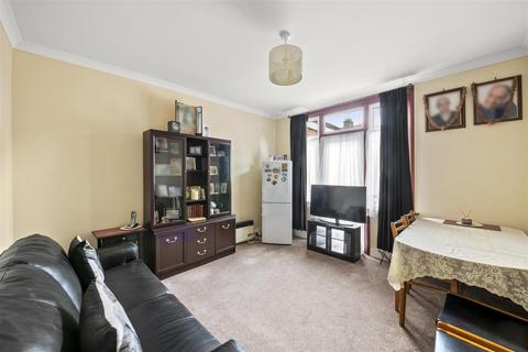 3 bedroom semi-detached house for sale, Norwood Gardens, Southall UB2