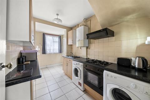 3 bedroom semi-detached house for sale, Norwood Gardens, Southall UB2